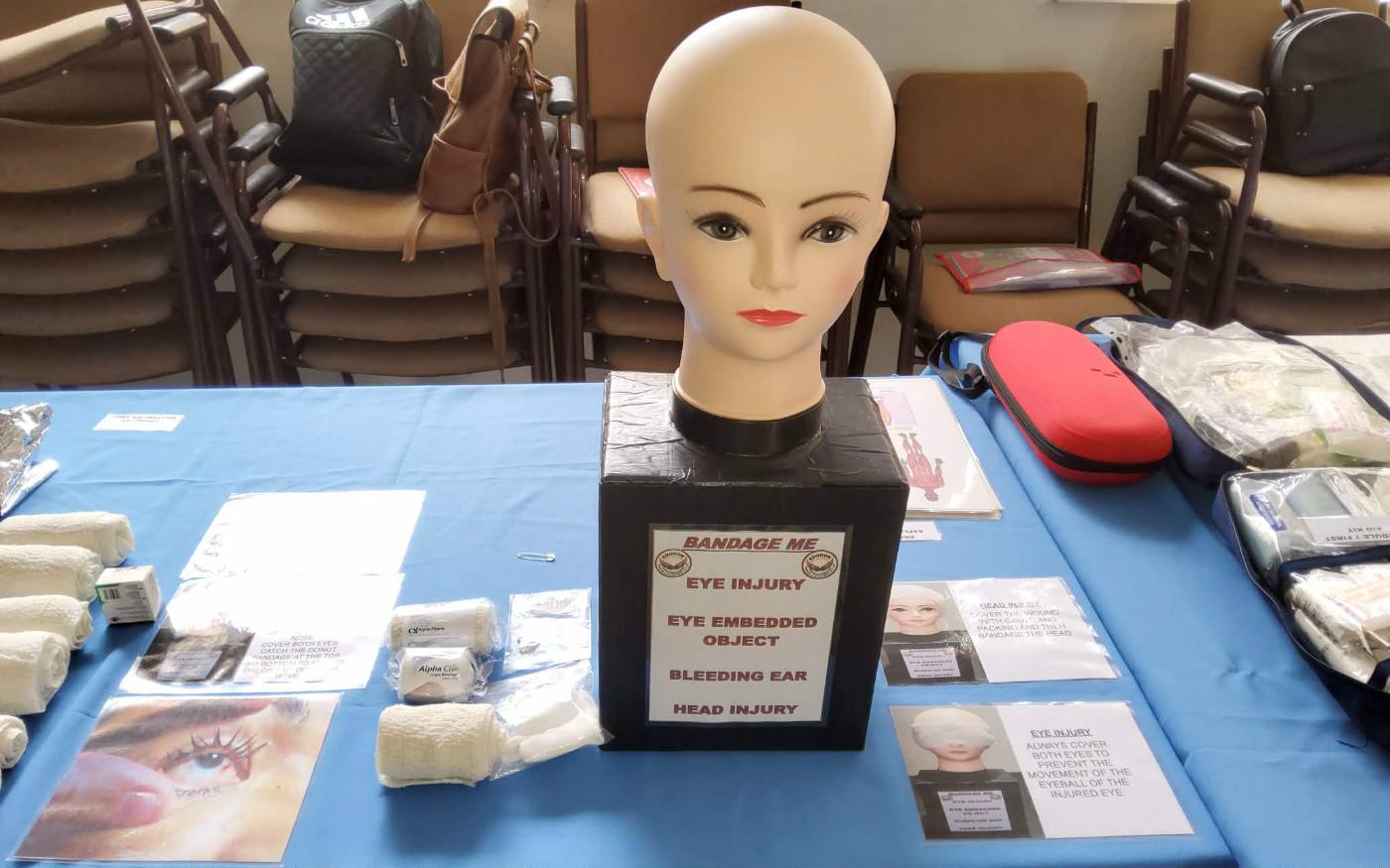 Head and eye injury bandaging demonstration model